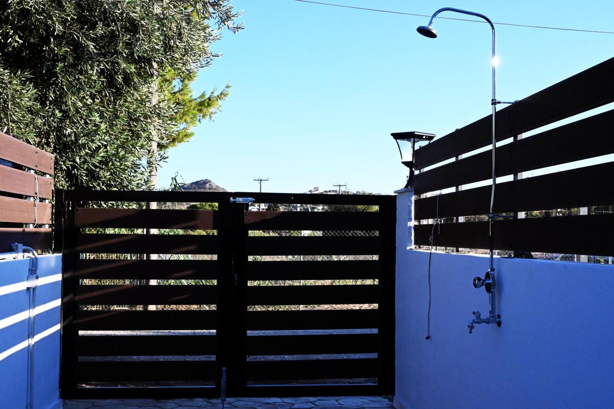 Evita'S Guesthouse Agia Marina Mikrolimanou Exterior photo